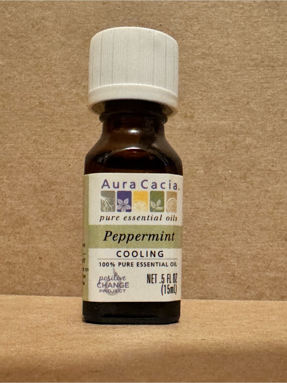 Aura Cacia Peppermint Essential Oil - 0.5 fl oz / 15 ml